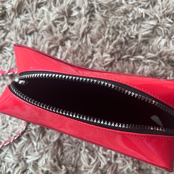 Red crossbody bag from Dollskill - Picture 3 of 6